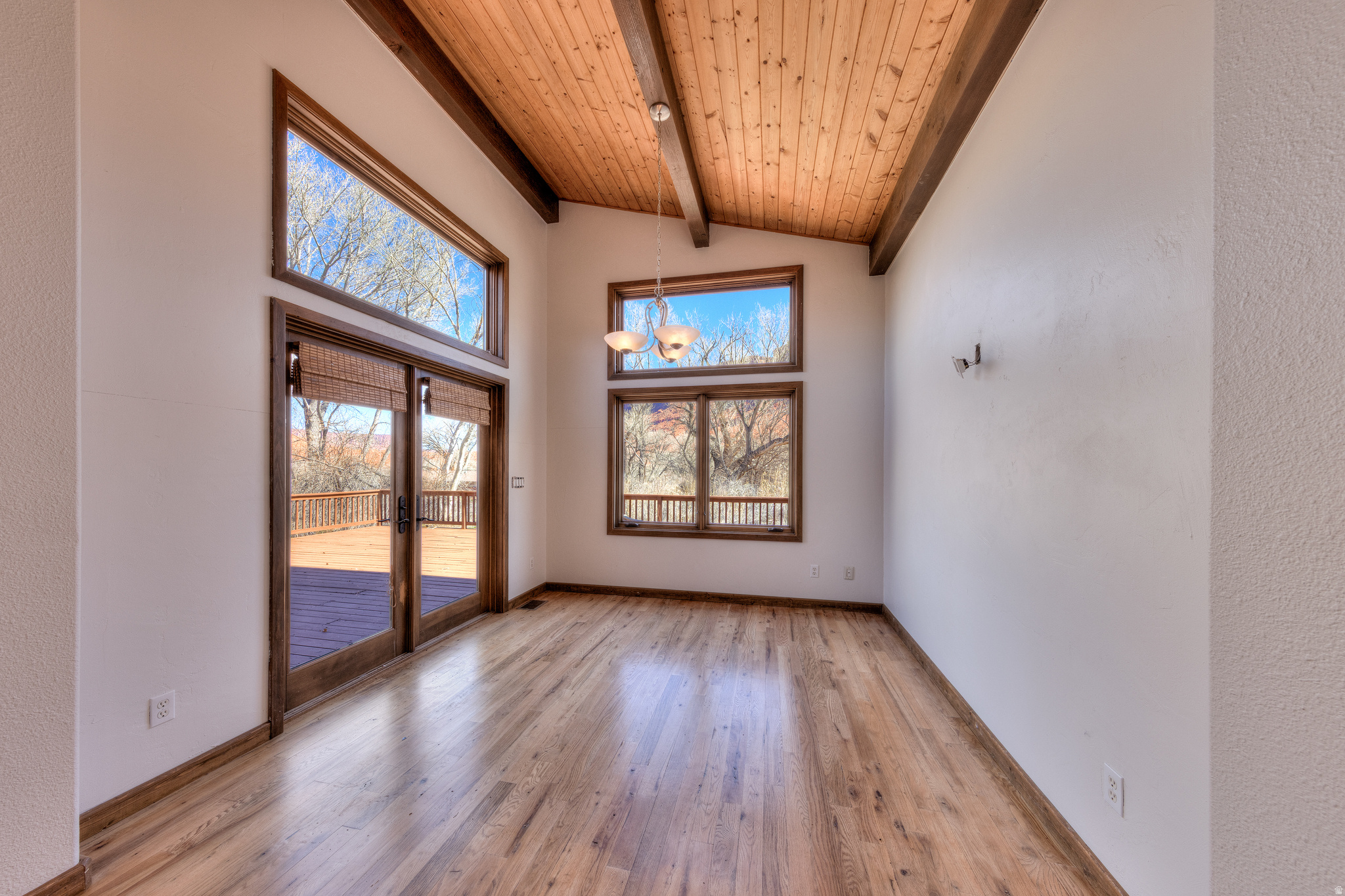 CASTLE VALLEY RIVER RANCHOS - Residential