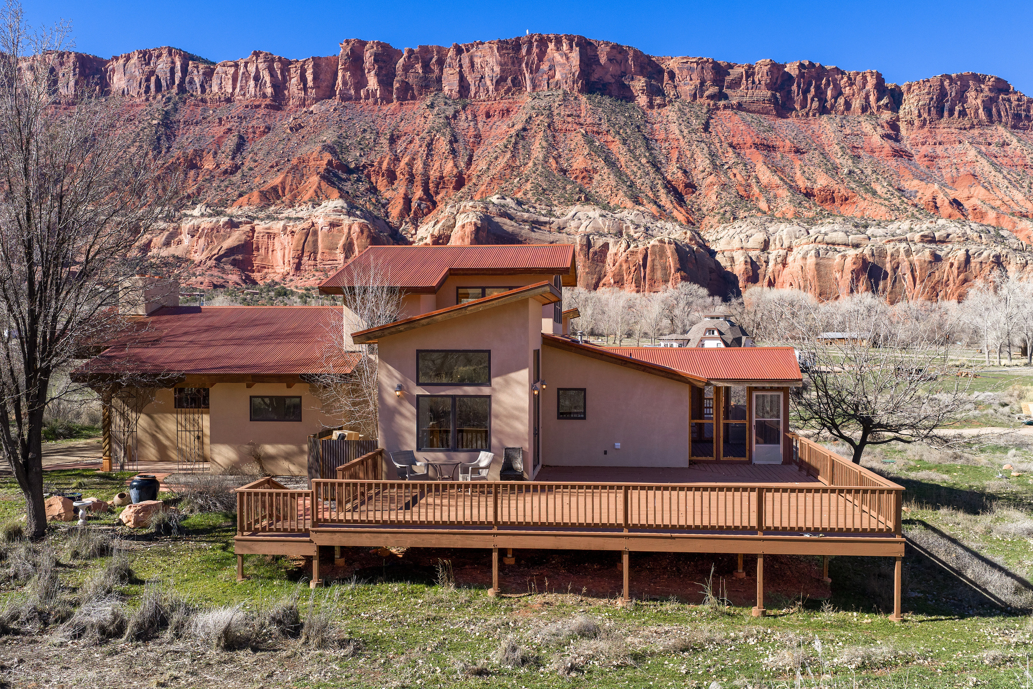 CASTLE VALLEY RIVER RANCHOS - Residential