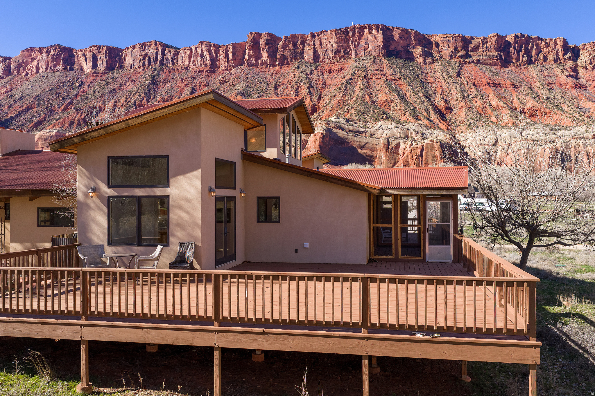 CASTLE VALLEY RIVER RANCHOS - Residential