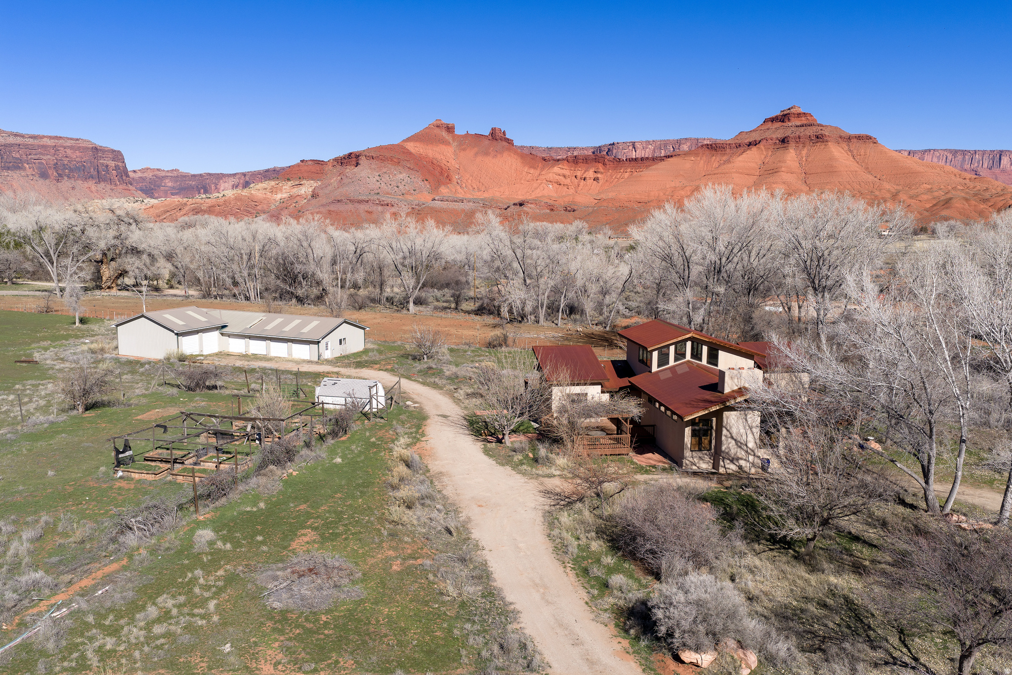 CASTLE VALLEY RIVER RANCHOS - Residential