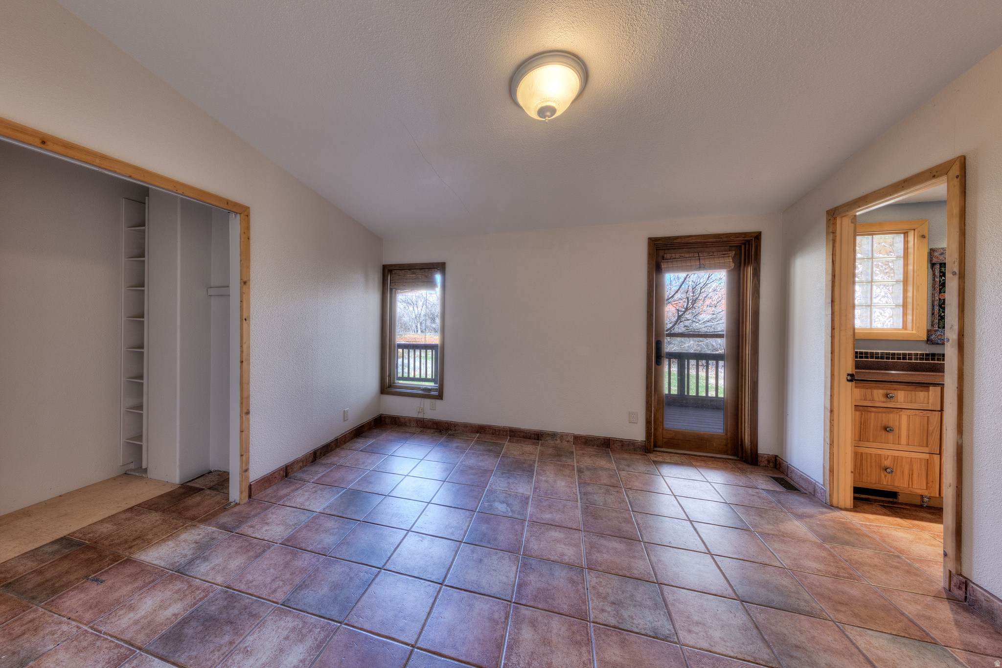 CASTLE VALLEY RIVER RANCHOS - Residential