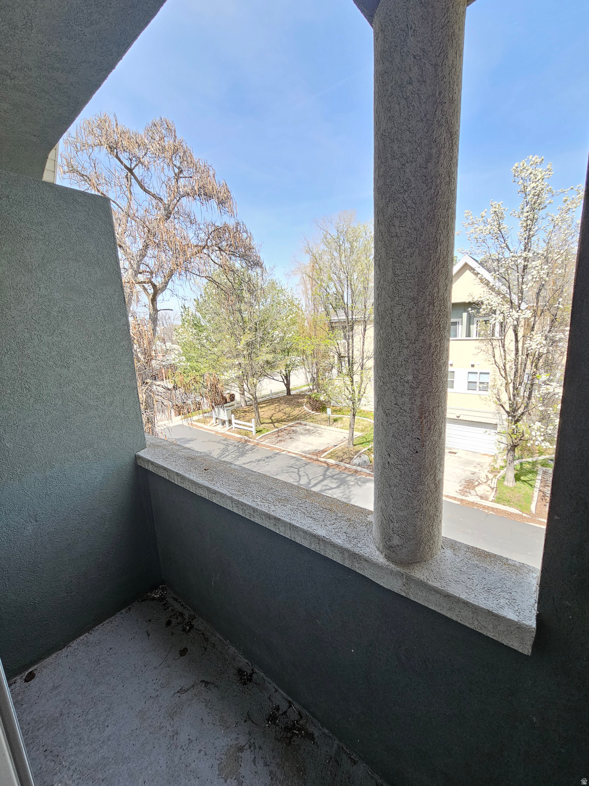 COLONIAL PARK - Residential