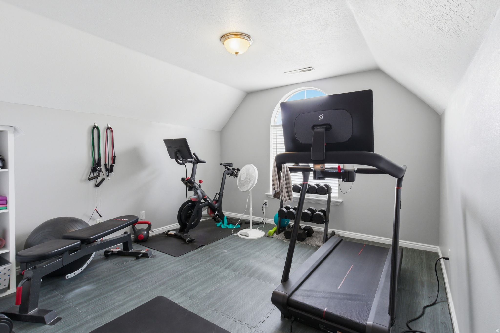 HOLLOW HEIGHTS - Residential