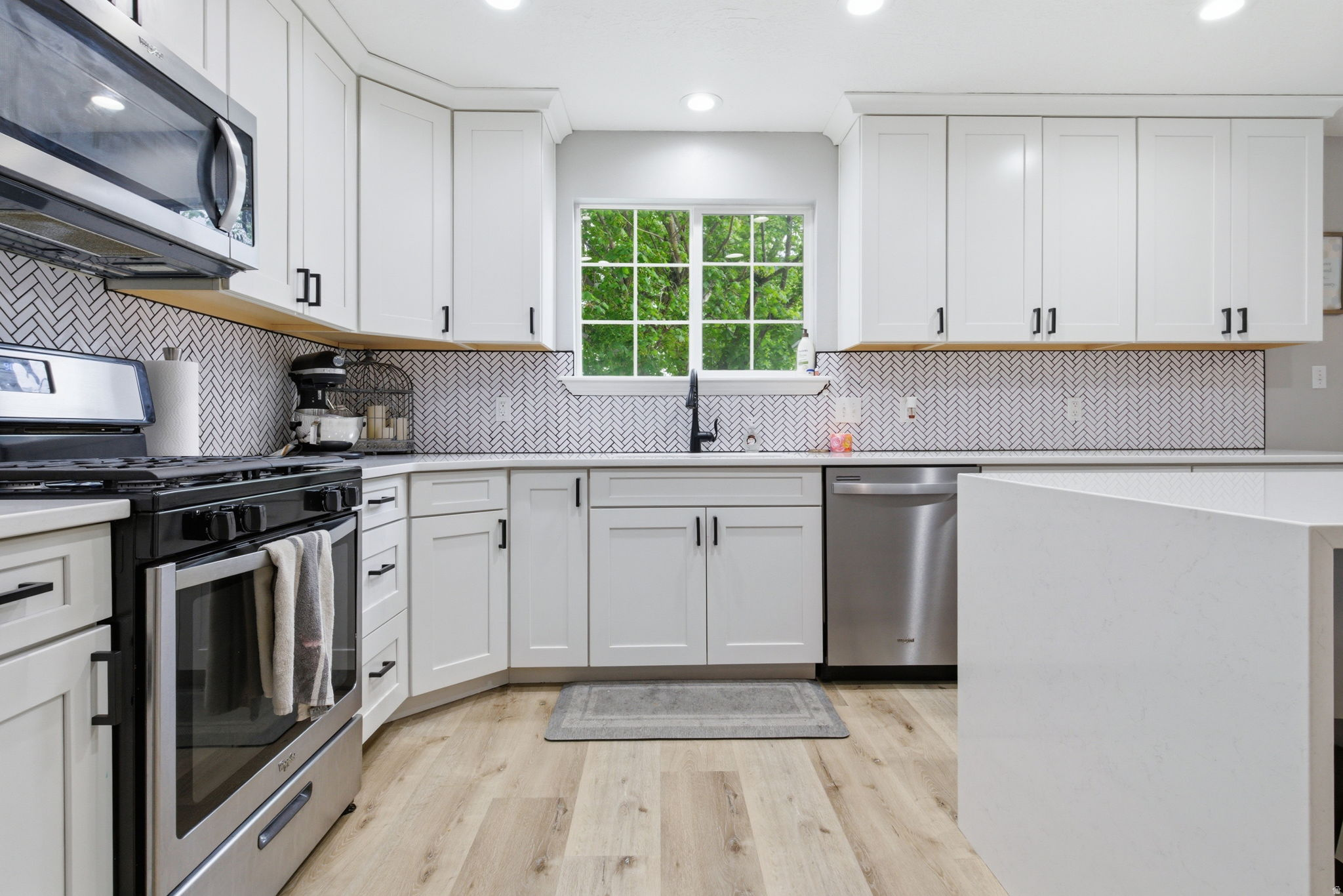 HOLLOW HEIGHTS - Residential