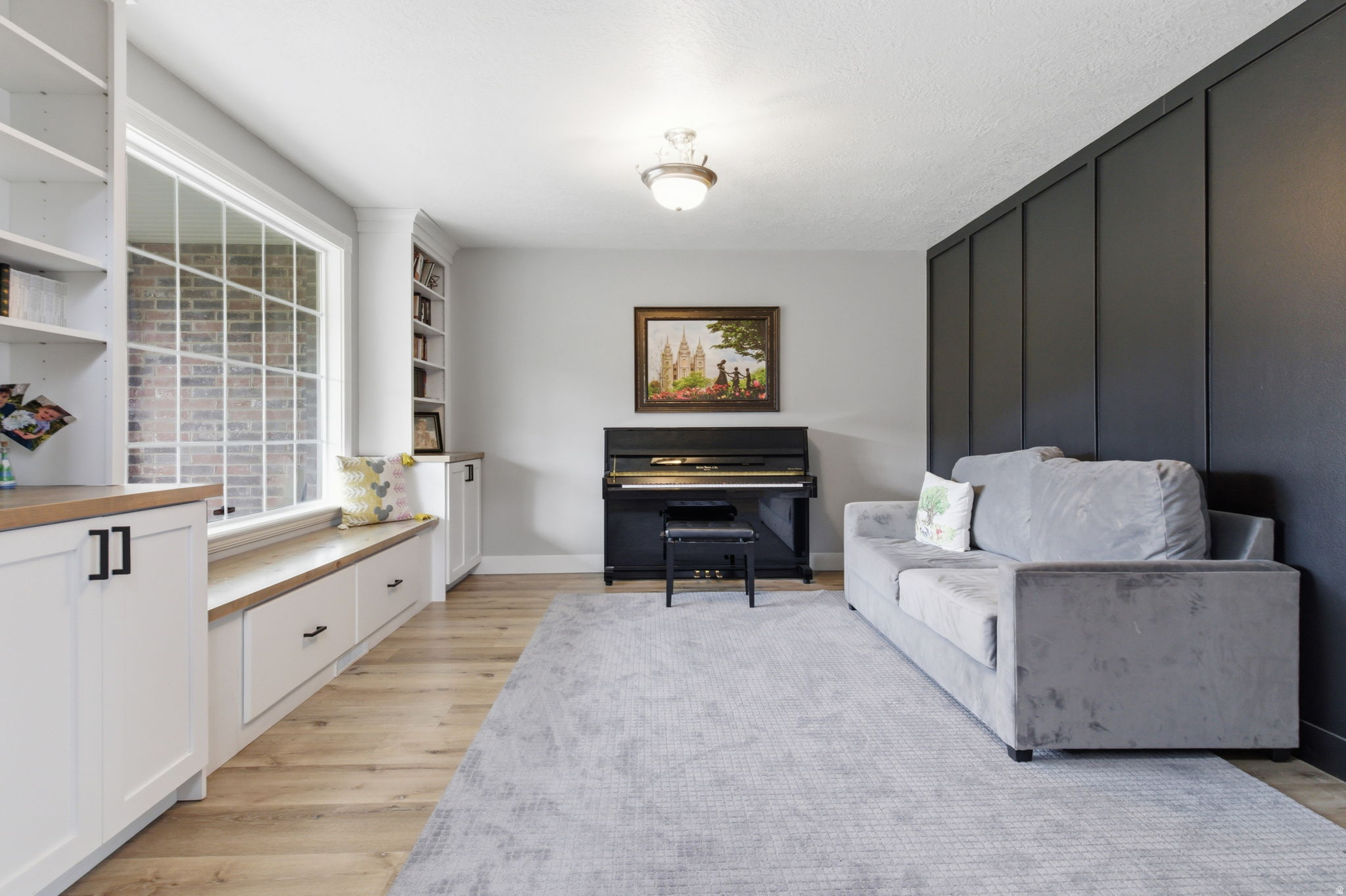 HOLLOW HEIGHTS - Residential