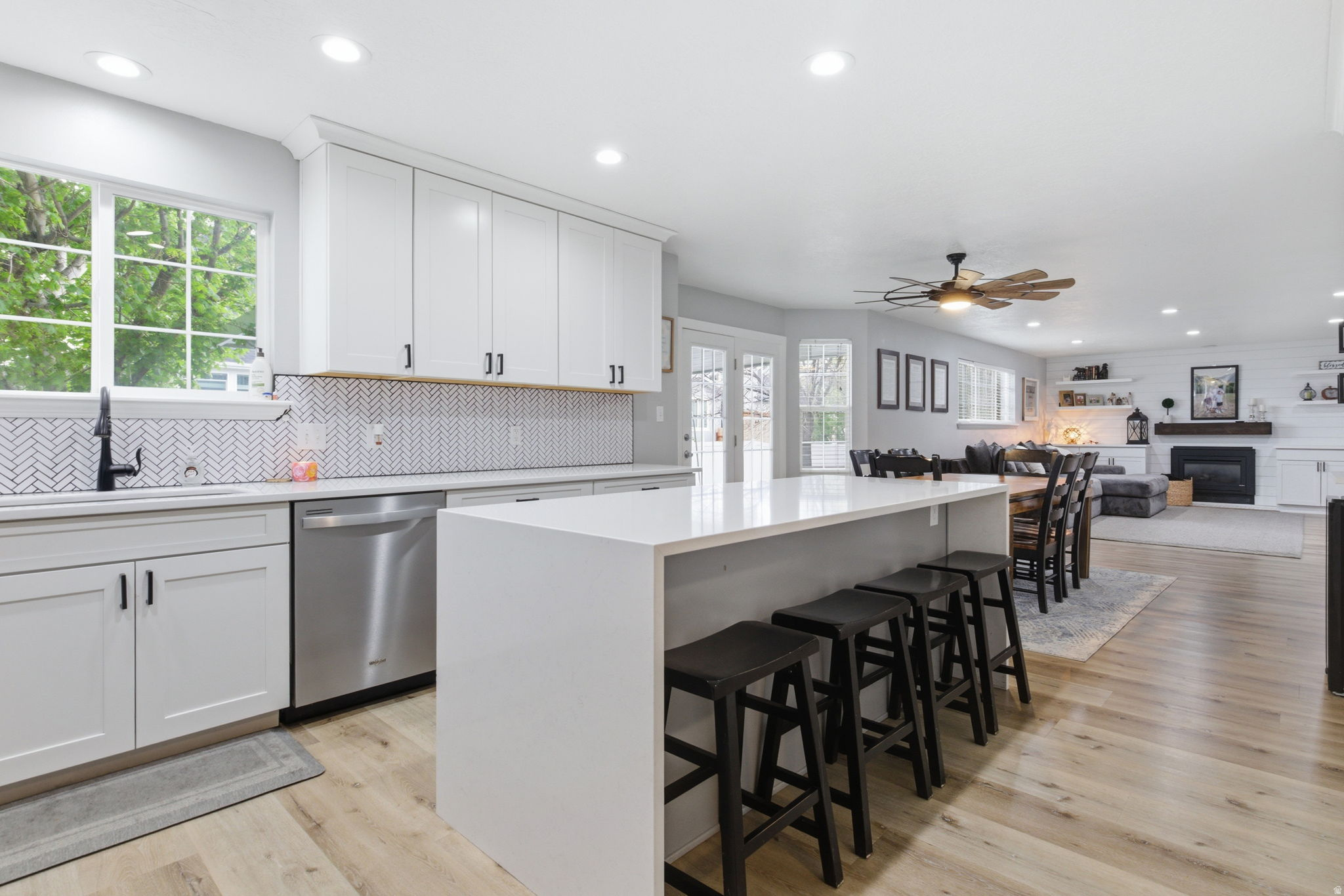 HOLLOW HEIGHTS - Residential