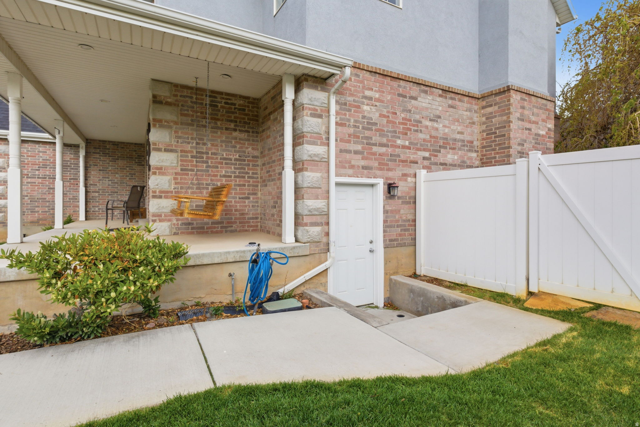 HOLLOW HEIGHTS - Residential