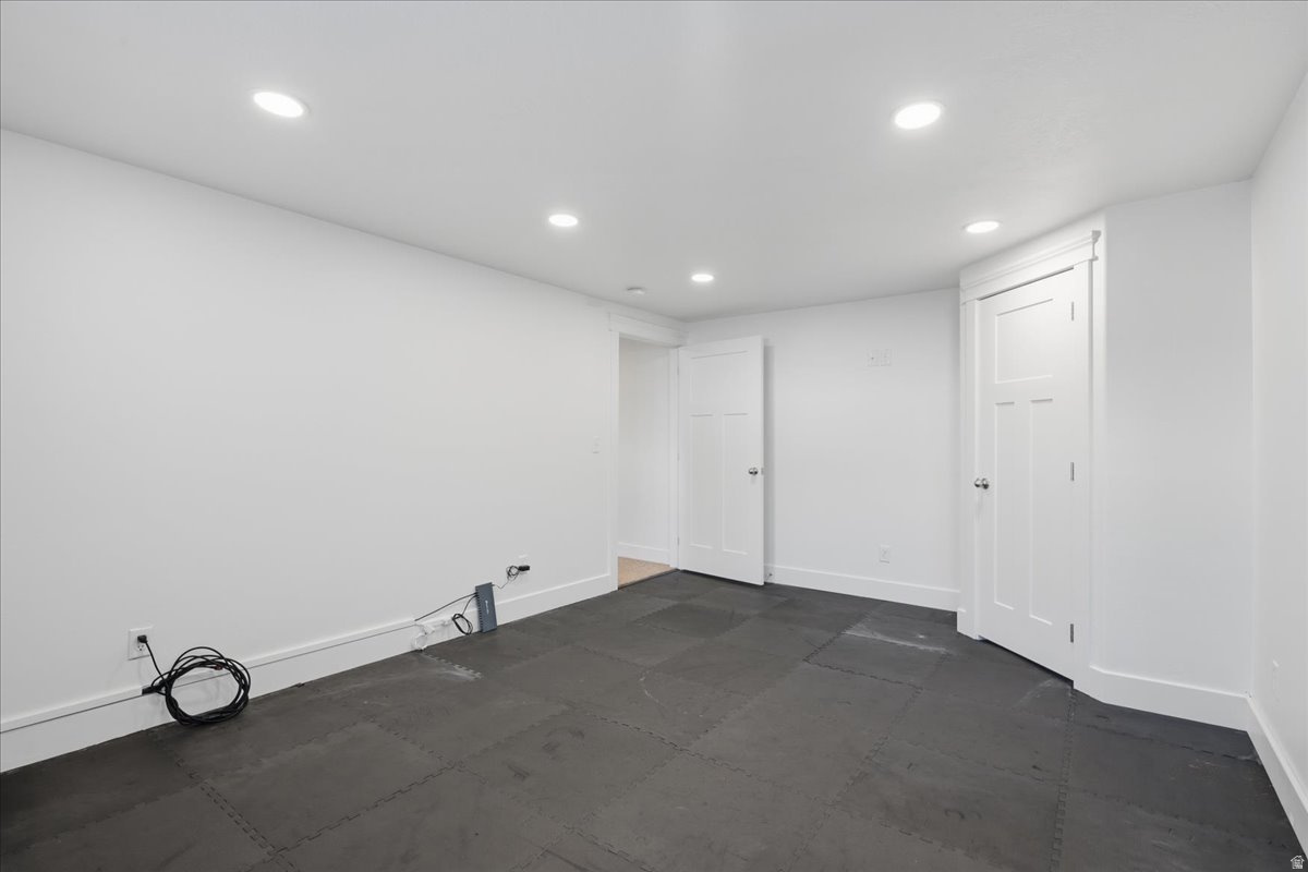 HIGH POINTE - Residential