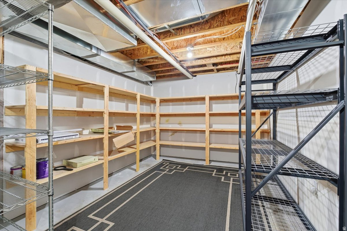 HIGH POINTE - Residential