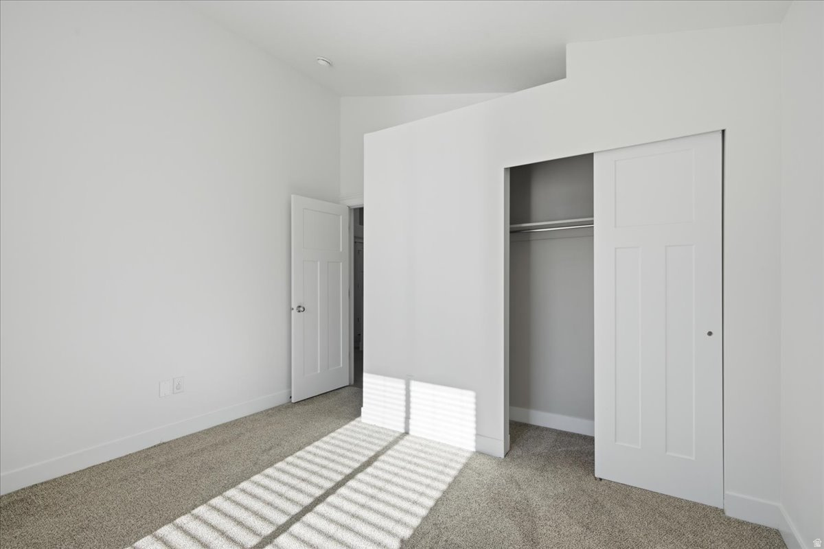 HIGH POINTE - Residential