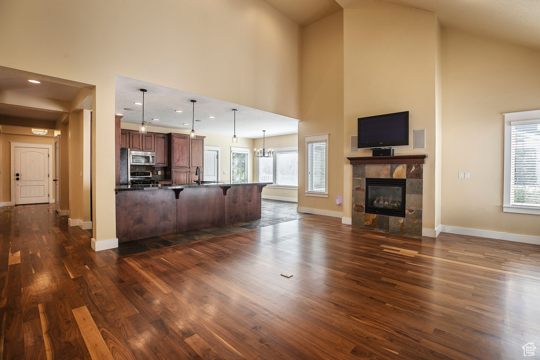 10934 S Coralville Way, South Jordan, Utah image 4