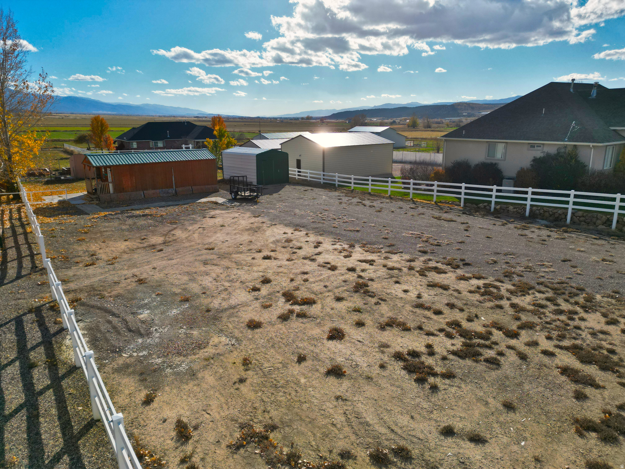 COUNTRY ROAD HAVEN - Land