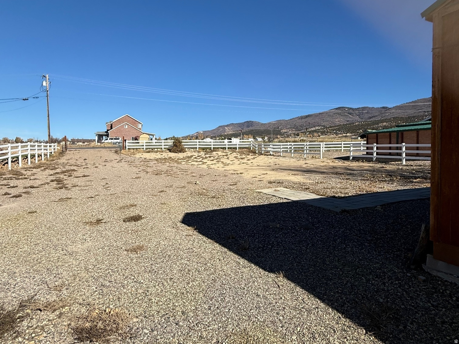 COUNTRY ROAD HAVEN - Land