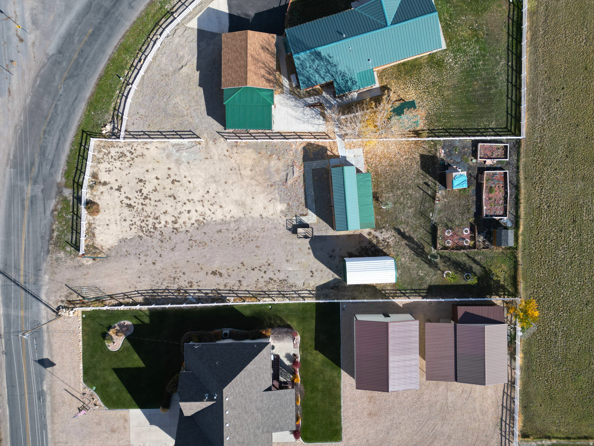 COUNTRY ROAD HAVEN - Land