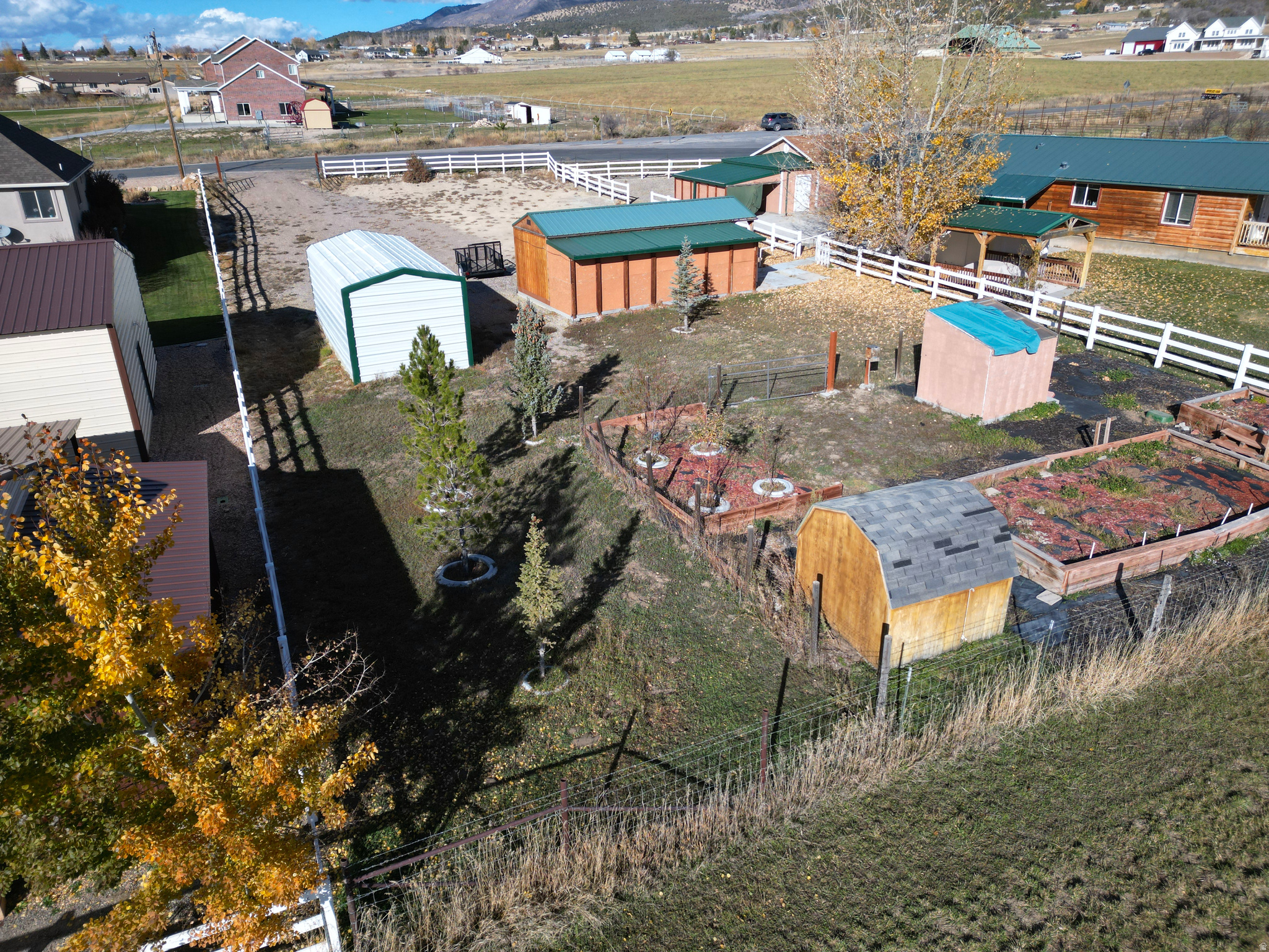 COUNTRY ROAD HAVEN - Land