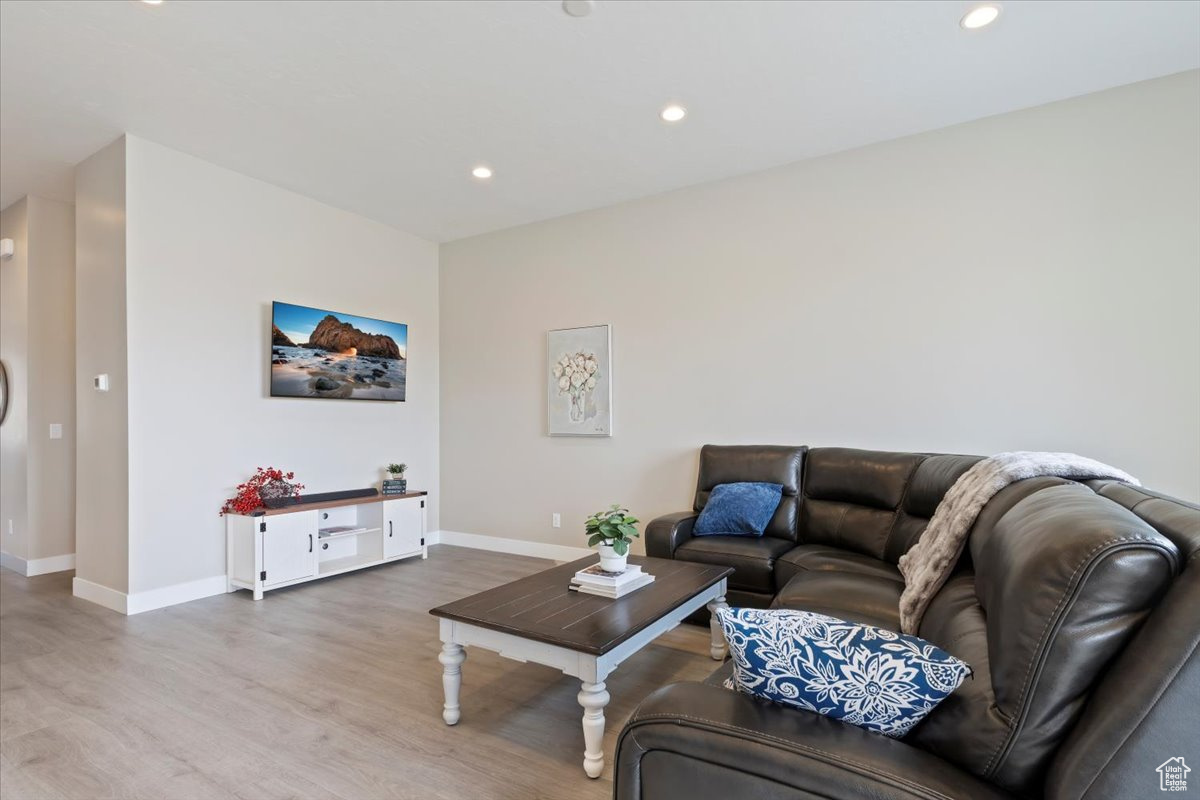 304 E Empire Springs Dr, Saratoga Springs, Utah image 3