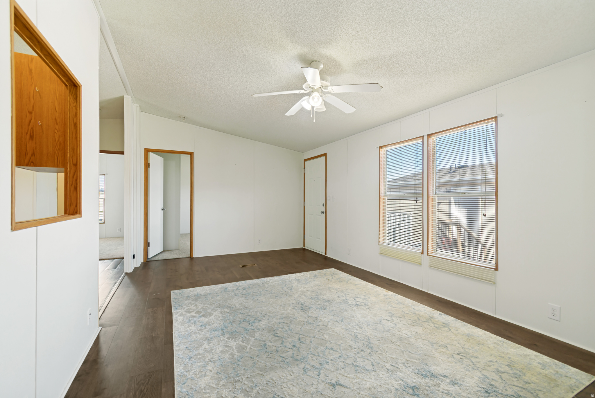 OVERPASS POINT - Residential