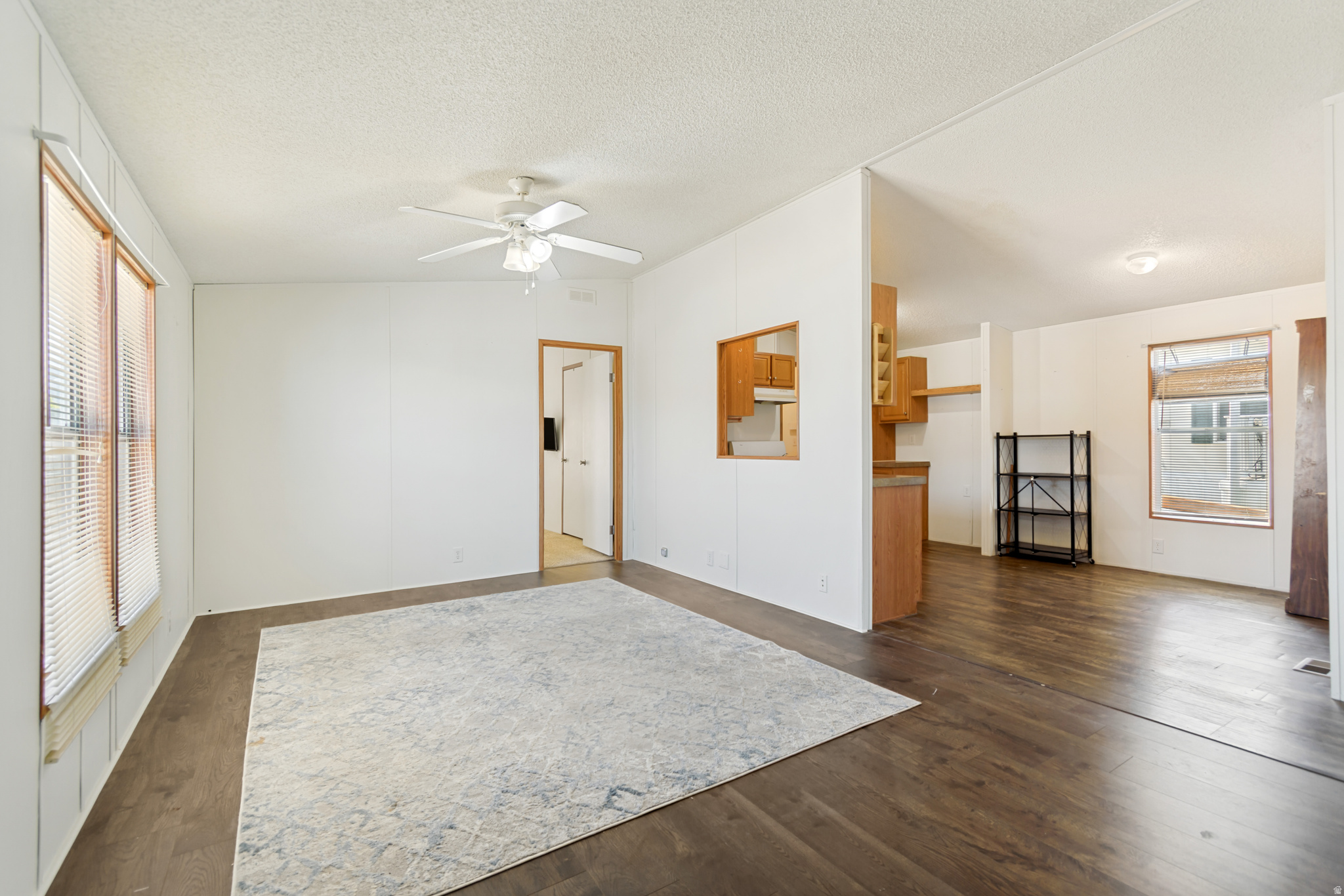 OVERPASS POINT - Residential