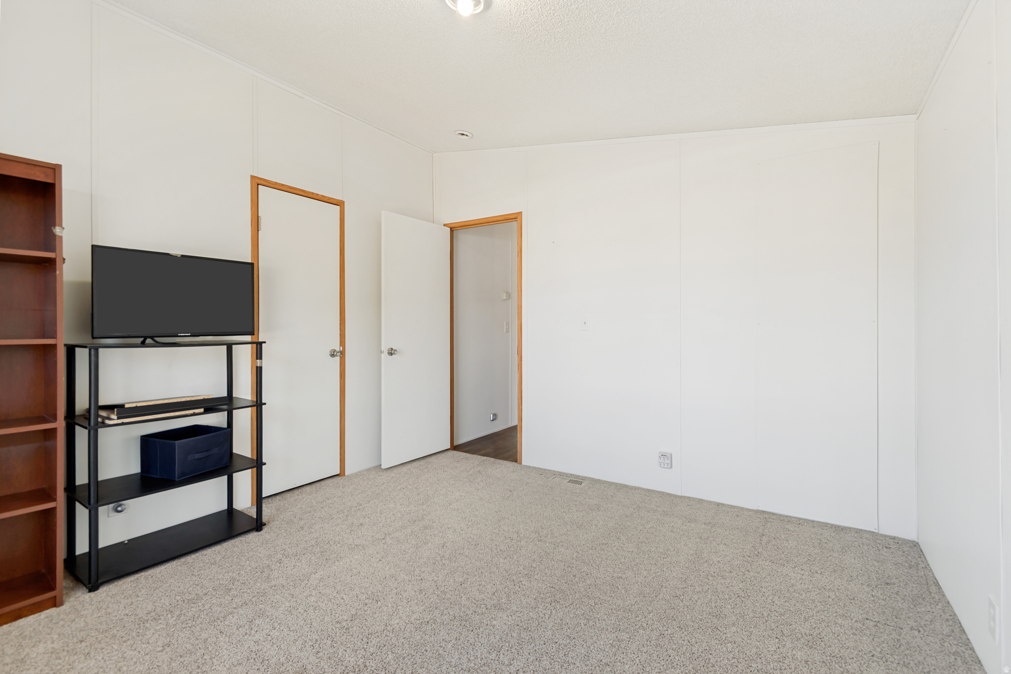 OVERPASS POINT - Residential