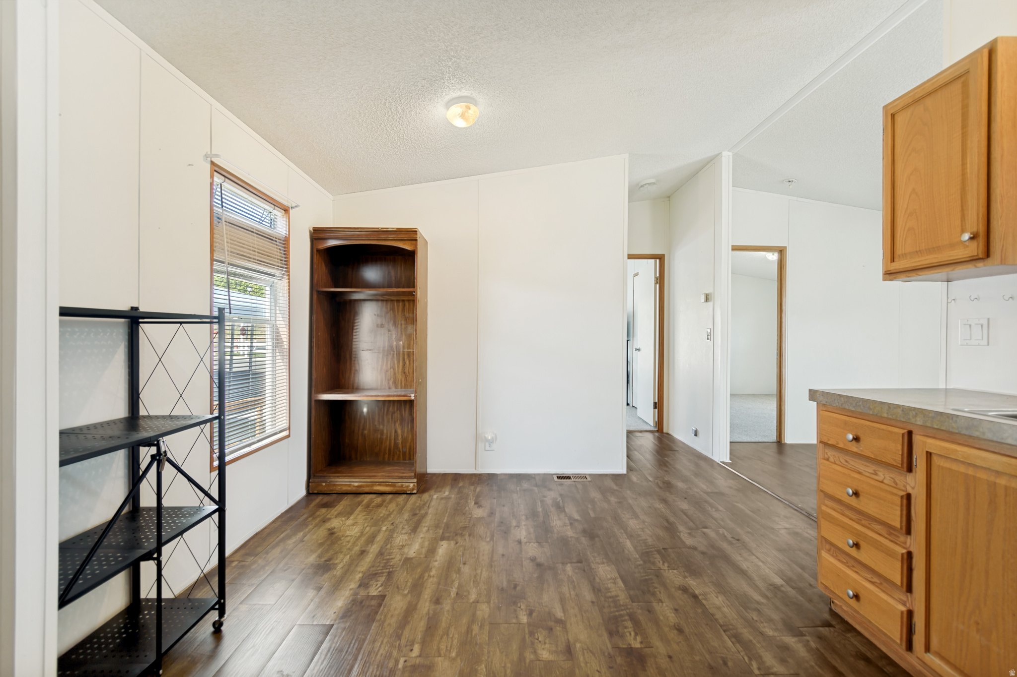OVERPASS POINT - Residential