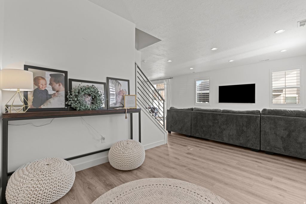 Photo of 1912 W PARKVIEW DR, Syracuse, UT 84075 (MLS # 2135810)