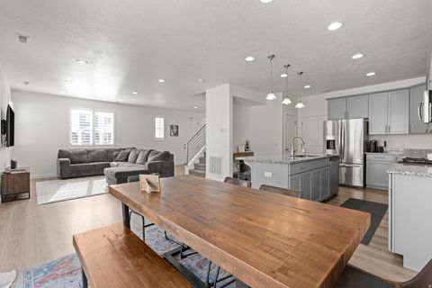 Tiny photo for 1912 W PARKVIEW DR, Syracuse, UT 84075 (MLS # 2135810)