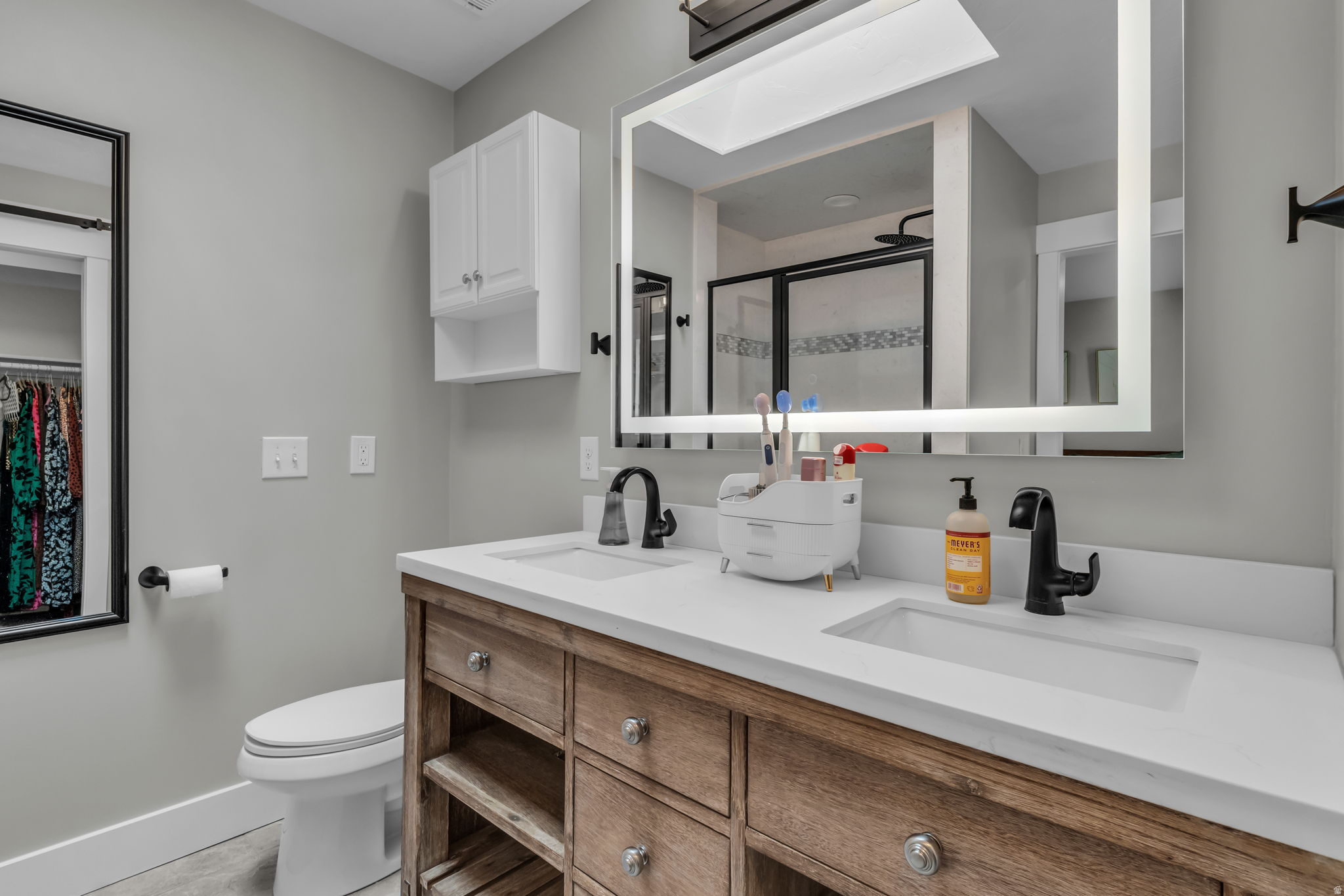 THE SUNBURST MEADOWS - Residential