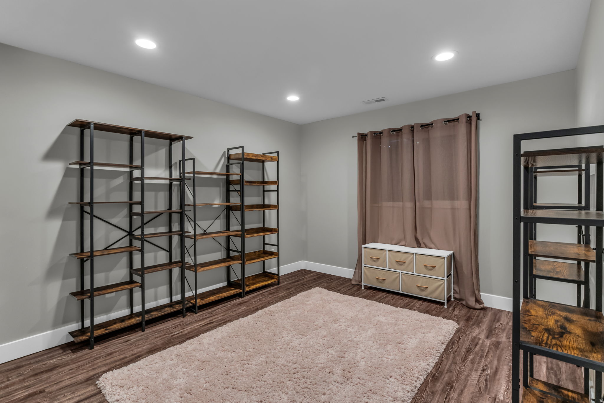 THE SUNBURST MEADOWS - Residential