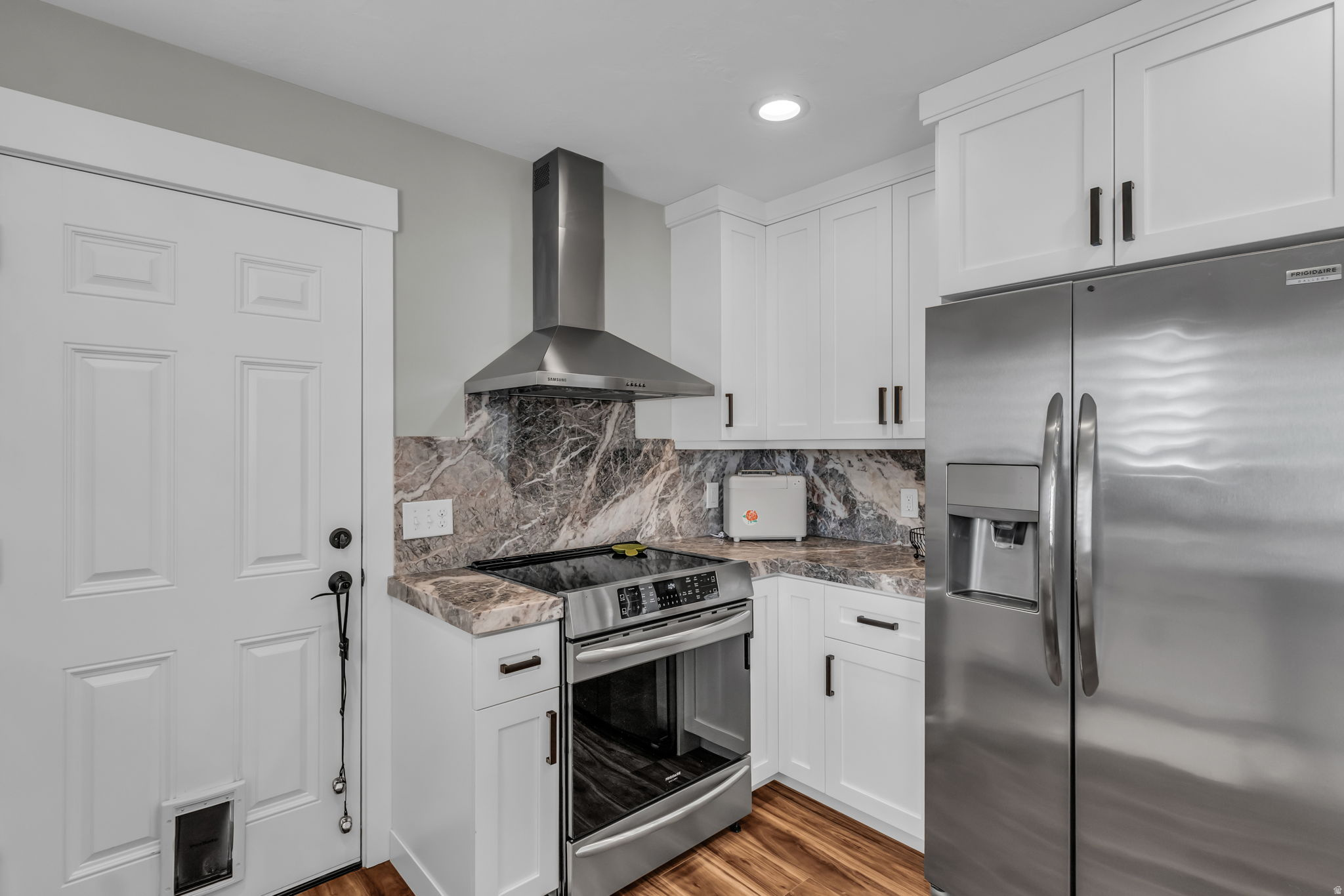 THE SUNBURST MEADOWS - Residential