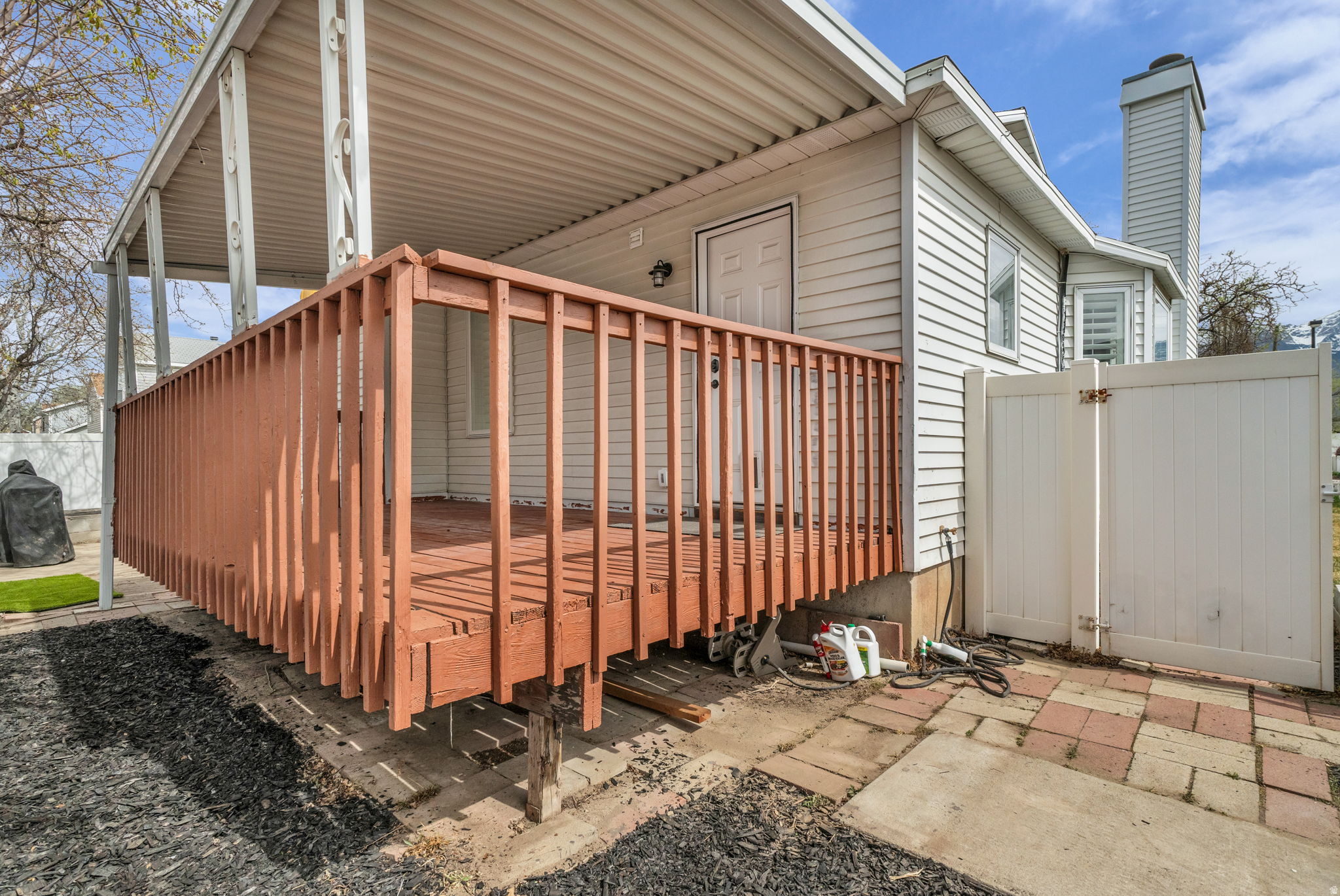 THE SUNBURST MEADOWS - Residential