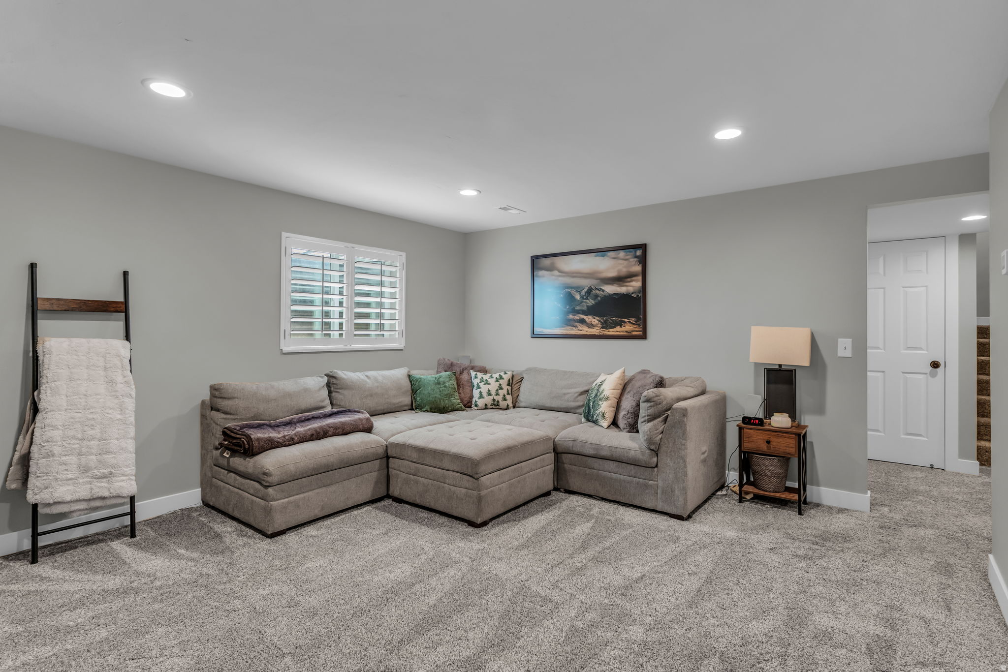 THE SUNBURST MEADOWS - Residential