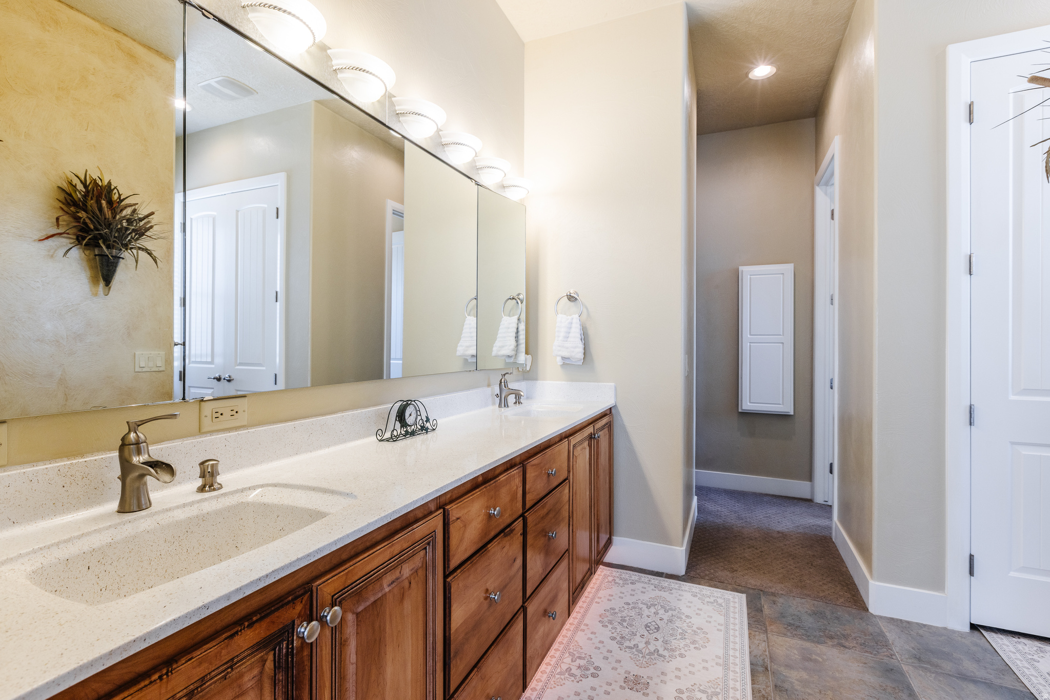 DIAMOND VALLEY ACRES - Residential