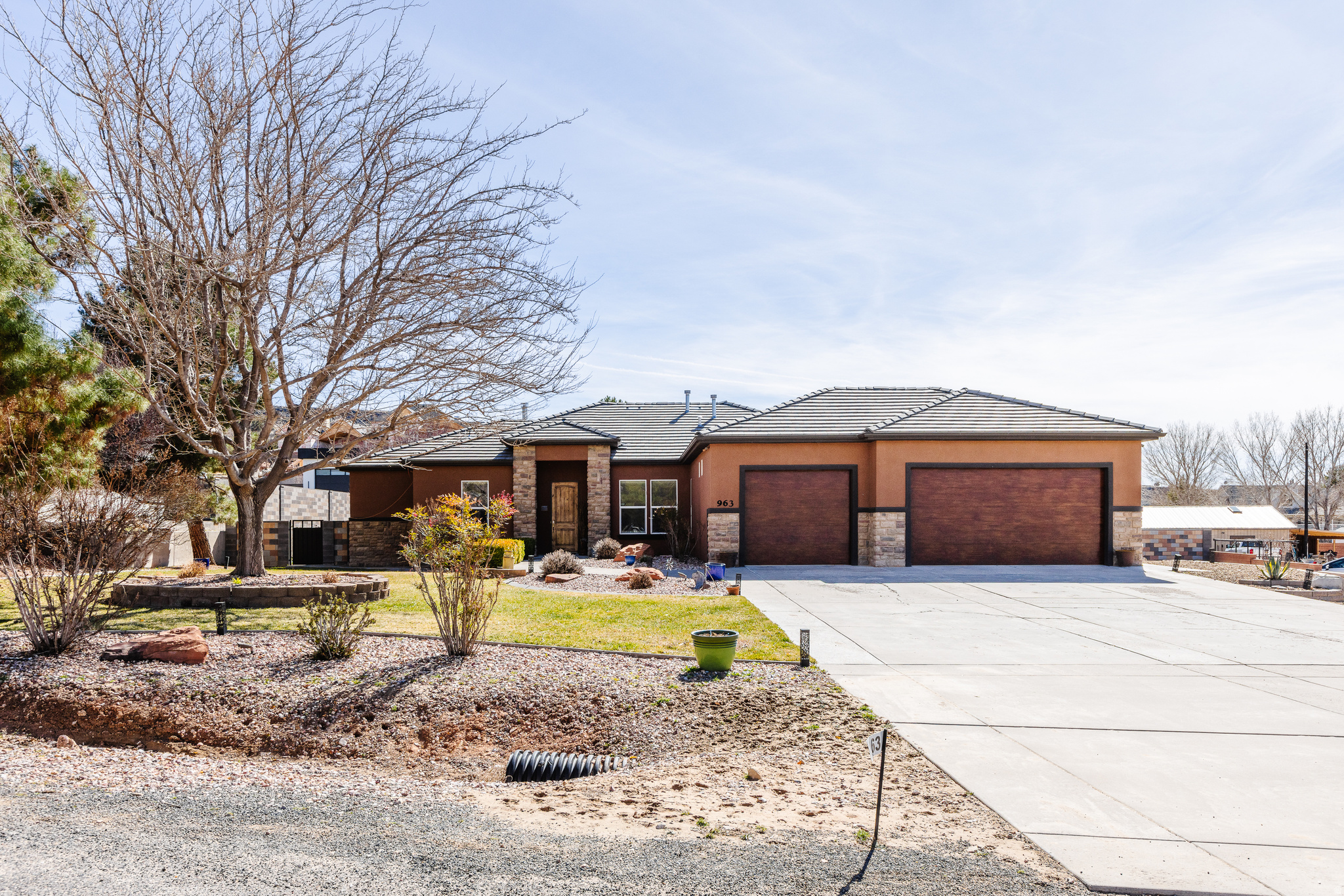 DIAMOND VALLEY ACRES - Residential
