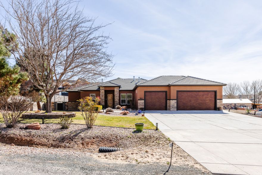 Experience the perfect blend of space, freedom and comfort in Diamond Valley with this stunning 5 bedroom, 3 bath home situated on nearly a full acre with horse privileges and no HOA restrictions. Inside you will find a spacious and thoughtfully designed layout with generous living areas, abundant natural light throughout. The home has a large separate 24 X 46 workshop and room for RV parking as well!