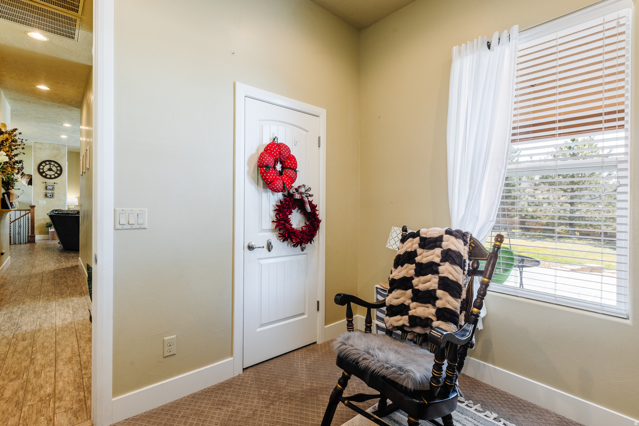 DIAMOND VALLEY ACRES - Residential