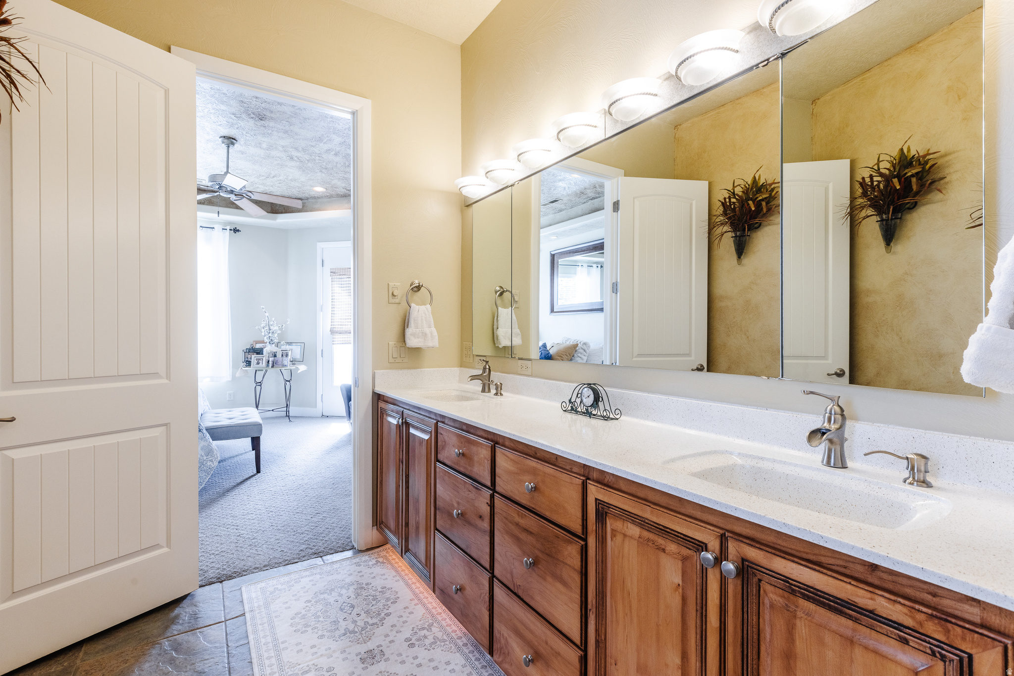 DIAMOND VALLEY ACRES - Residential