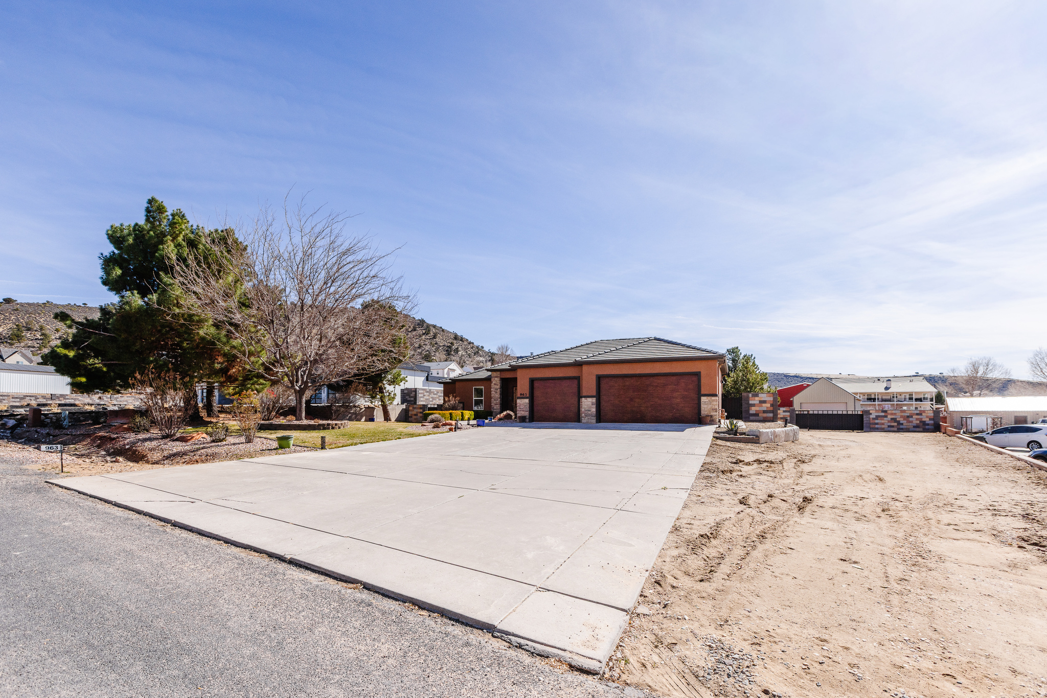 DIAMOND VALLEY ACRES - Residential