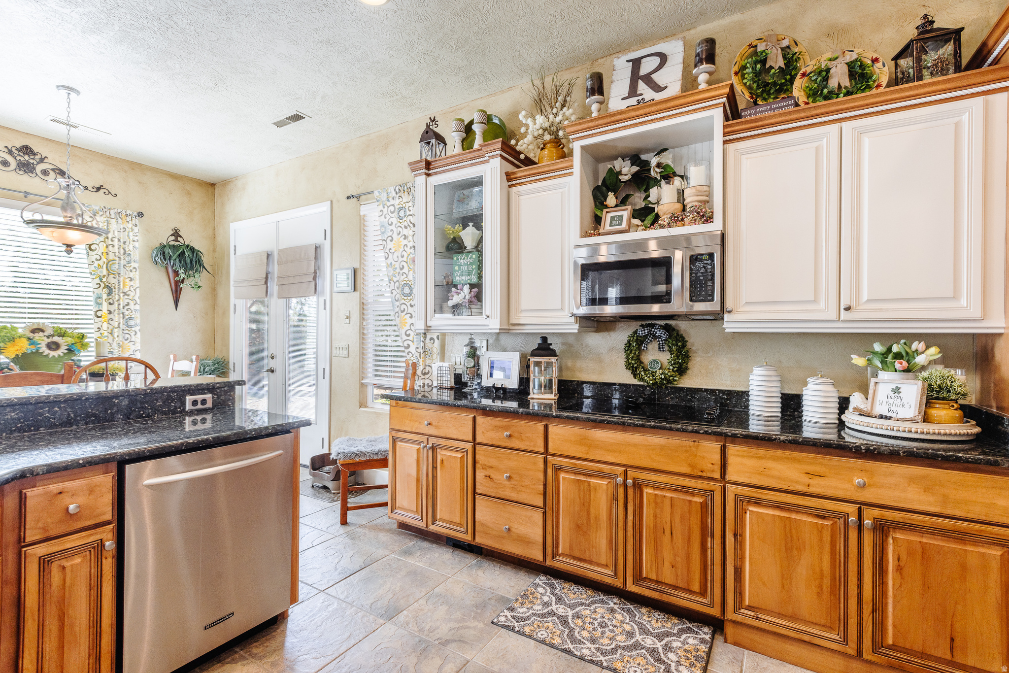 DIAMOND VALLEY ACRES - Residential