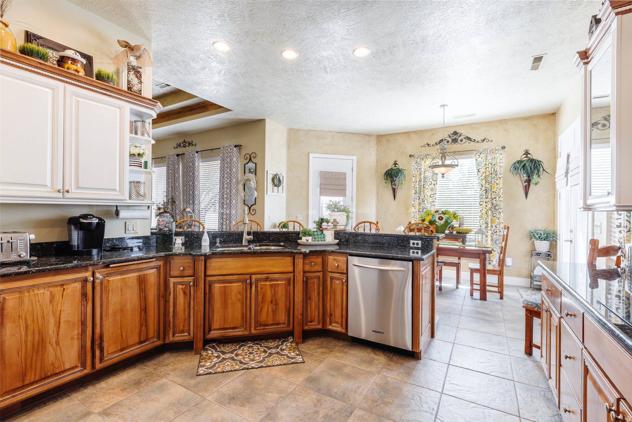 DIAMOND VALLEY ACRES - Residential