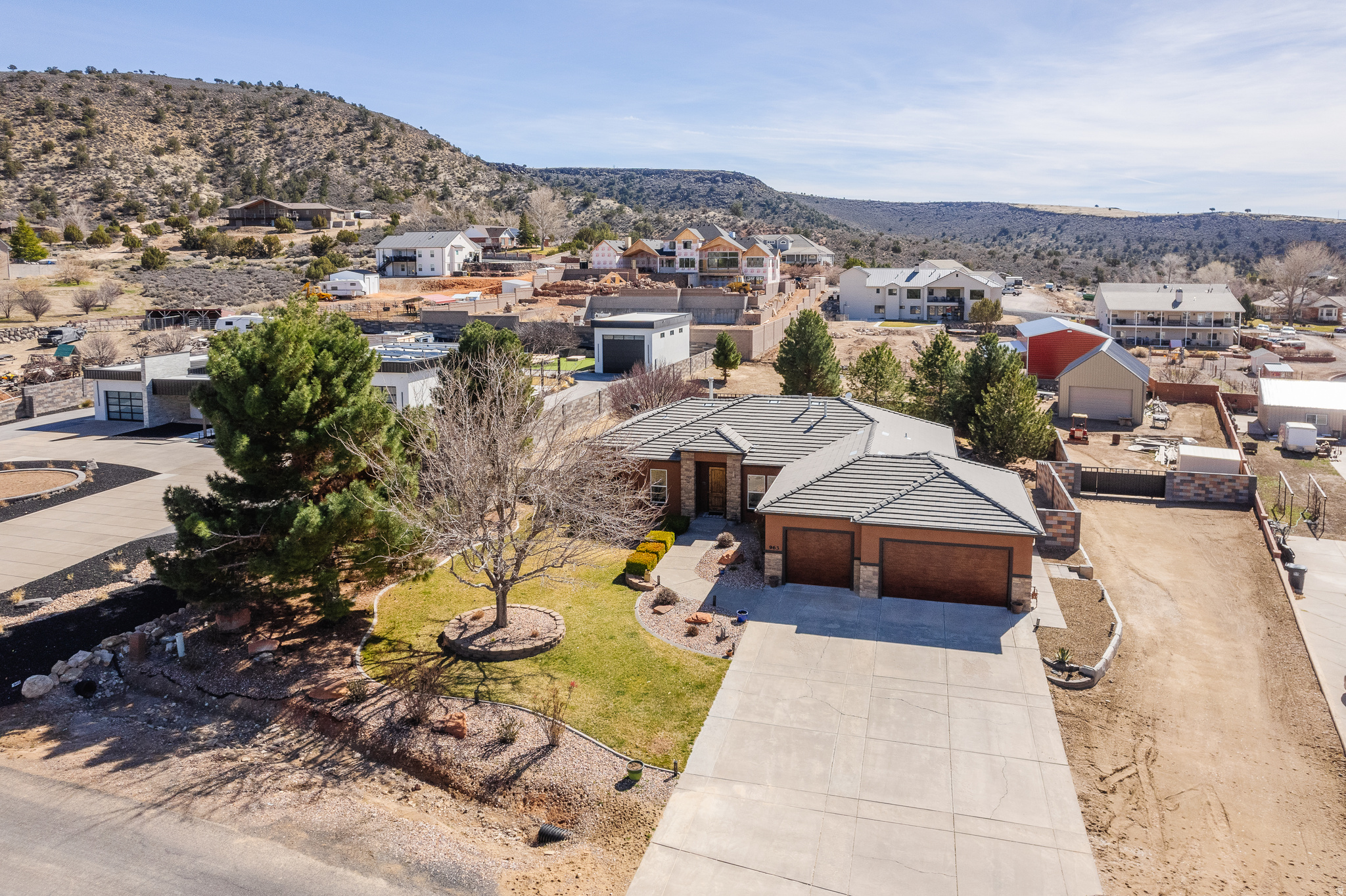 DIAMOND VALLEY ACRES - Residential