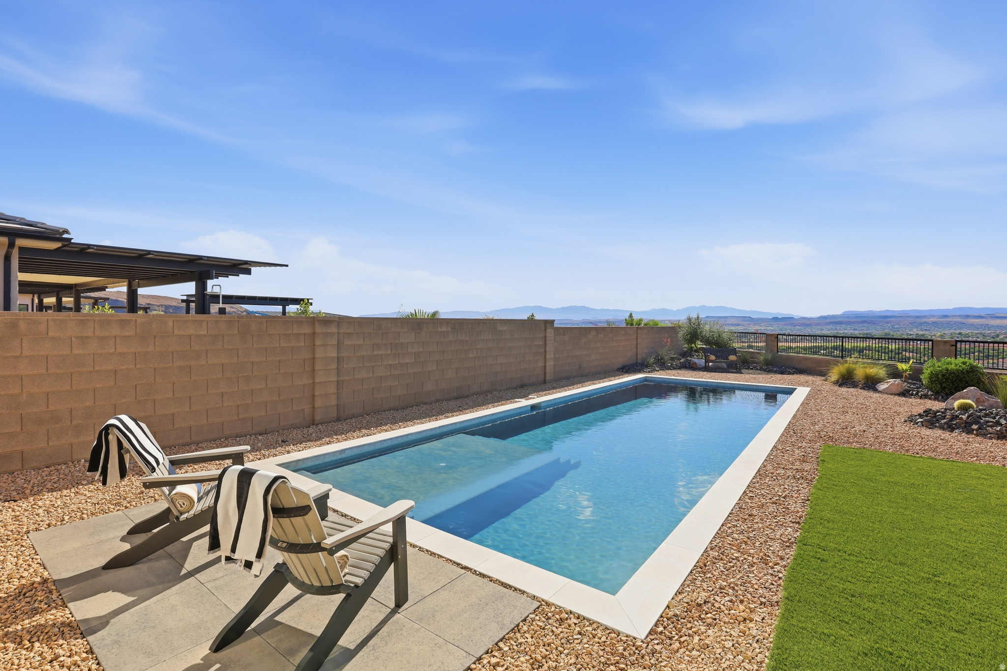 VIEWS IN CORAL CANYON - Residential