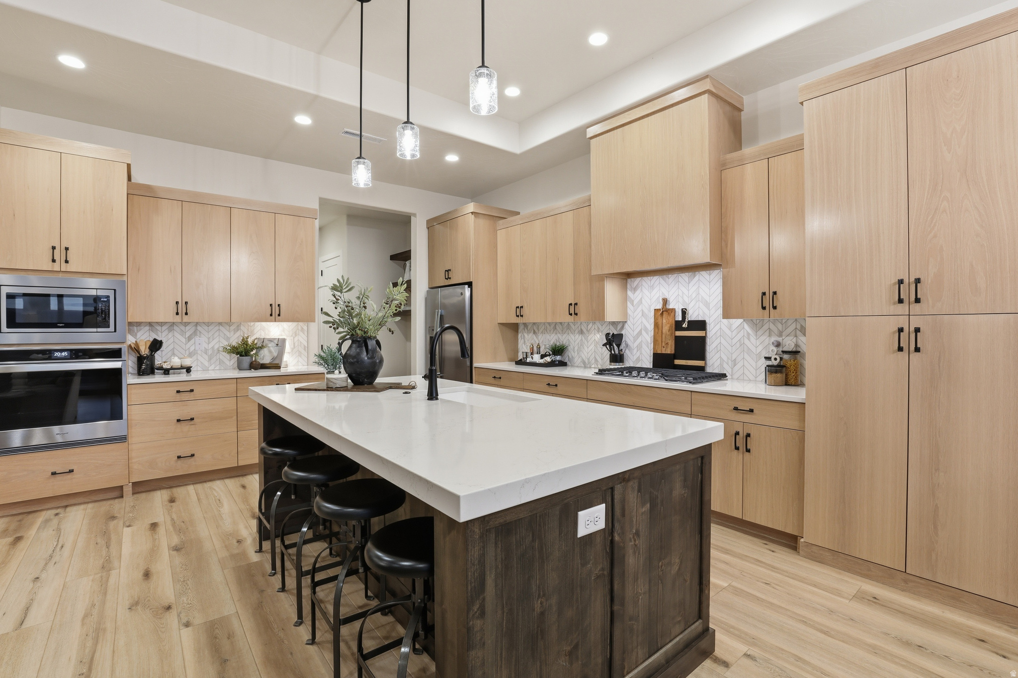 VIEWS IN CORAL CANYON - Residential