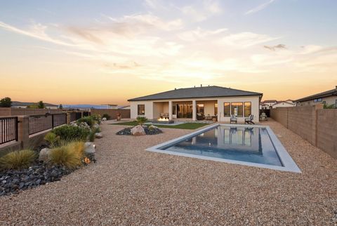Tiny photo for 81 N HIGHLAND PKWY #108, Washington, UT 84780 (MLS # 2158334)