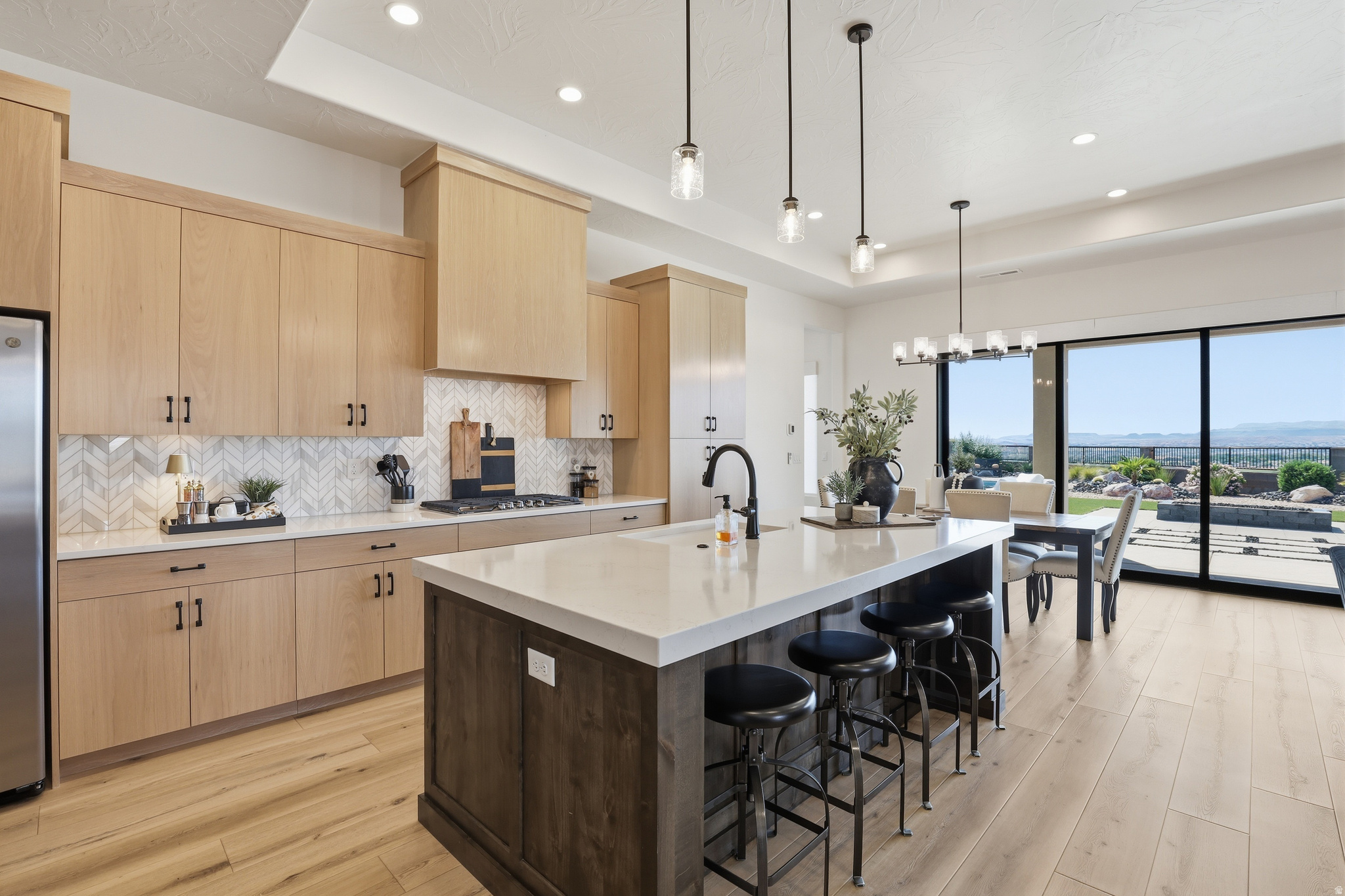 VIEWS IN CORAL CANYON - Residential