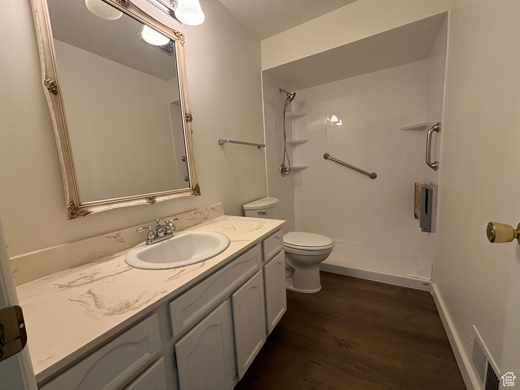 THREE FOUNTAINS - Residential