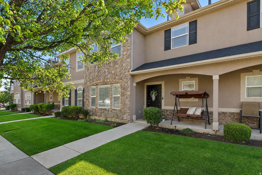 Photo of 7876 S DOVE CREEK LN, West Jordan, UT 84081 (MLS # 2180627)