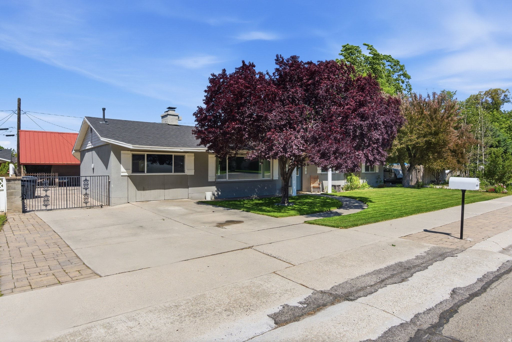 RIVERSIDE - Residential