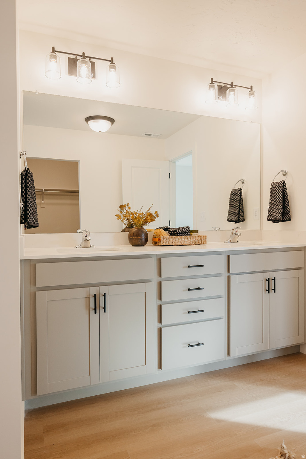 EAGLE HEIGHTS - Residential