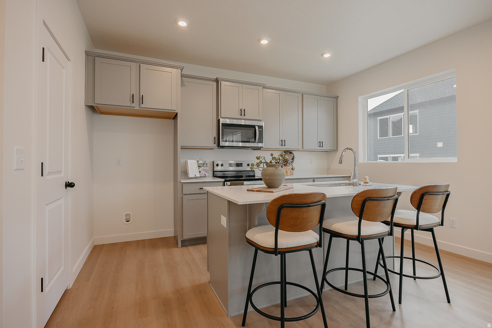 EAGLE HEIGHTS - Residential