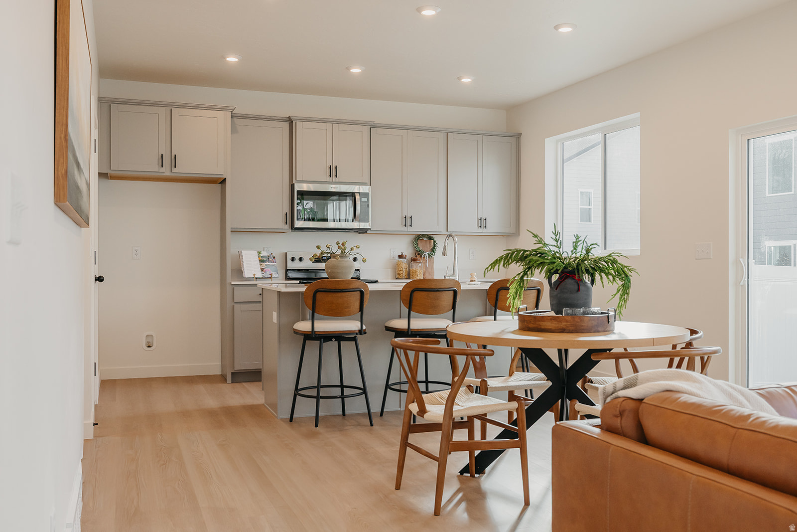 EAGLE HEIGHTS - Residential